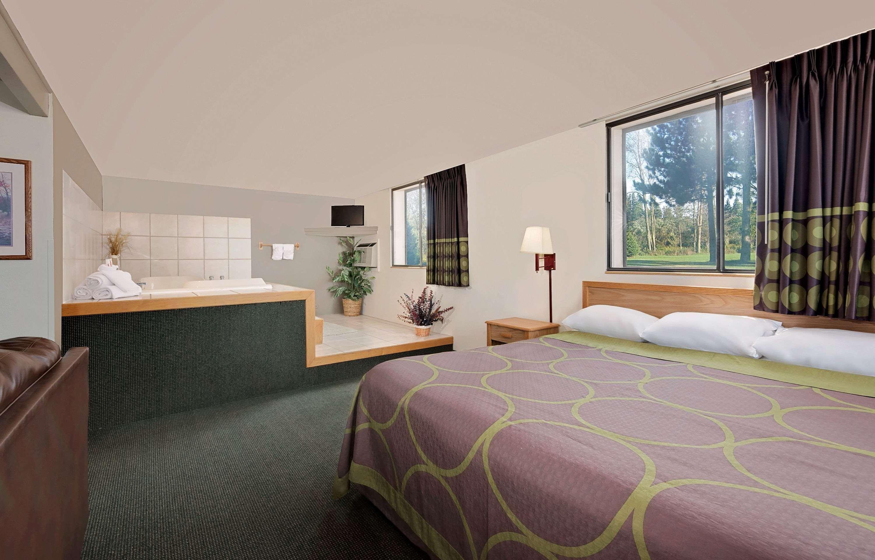 ซูเปอร์ 8 บาย วินด์แฮม สเพียร์ฟิช Hotel สเปียร์ฟิช ภายนอก รูปภาพ
