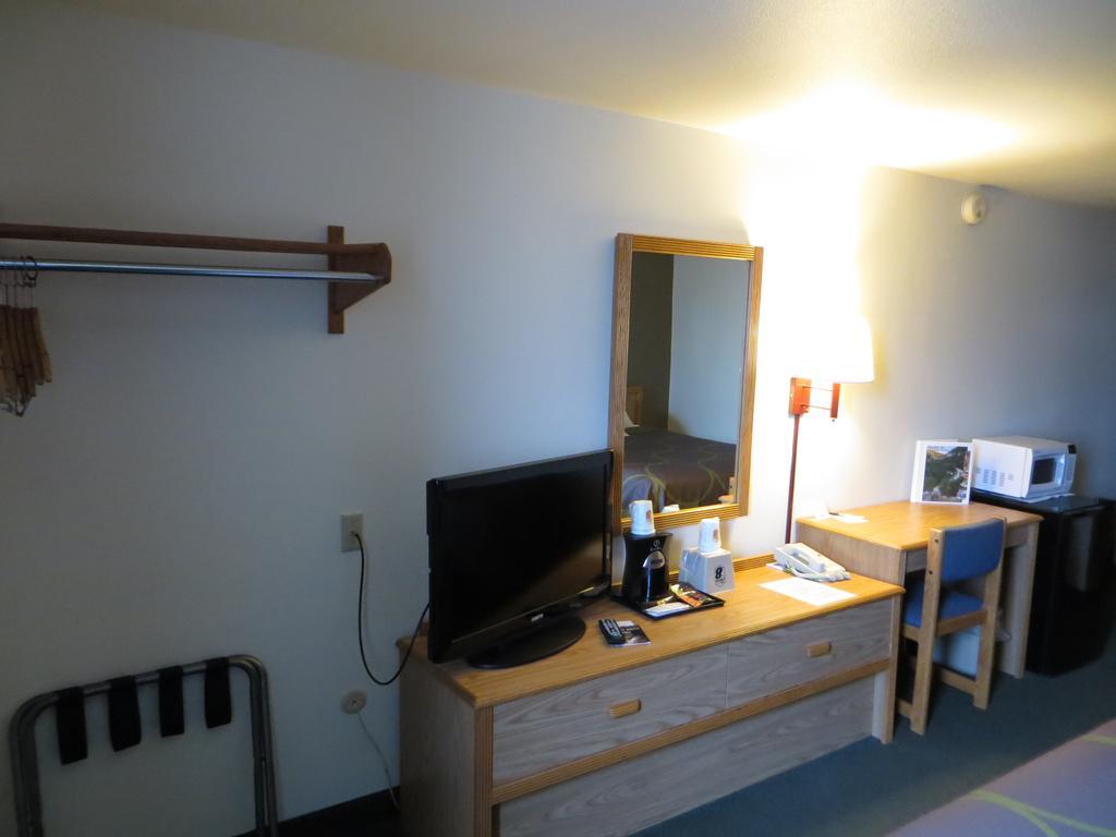 ซูเปอร์ 8 บาย วินด์แฮม สเพียร์ฟิช Hotel สเปียร์ฟิช ภายนอก รูปภาพ